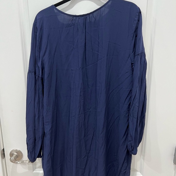 The cutest Gap loose dress in a size L. - Picture 4 of 5